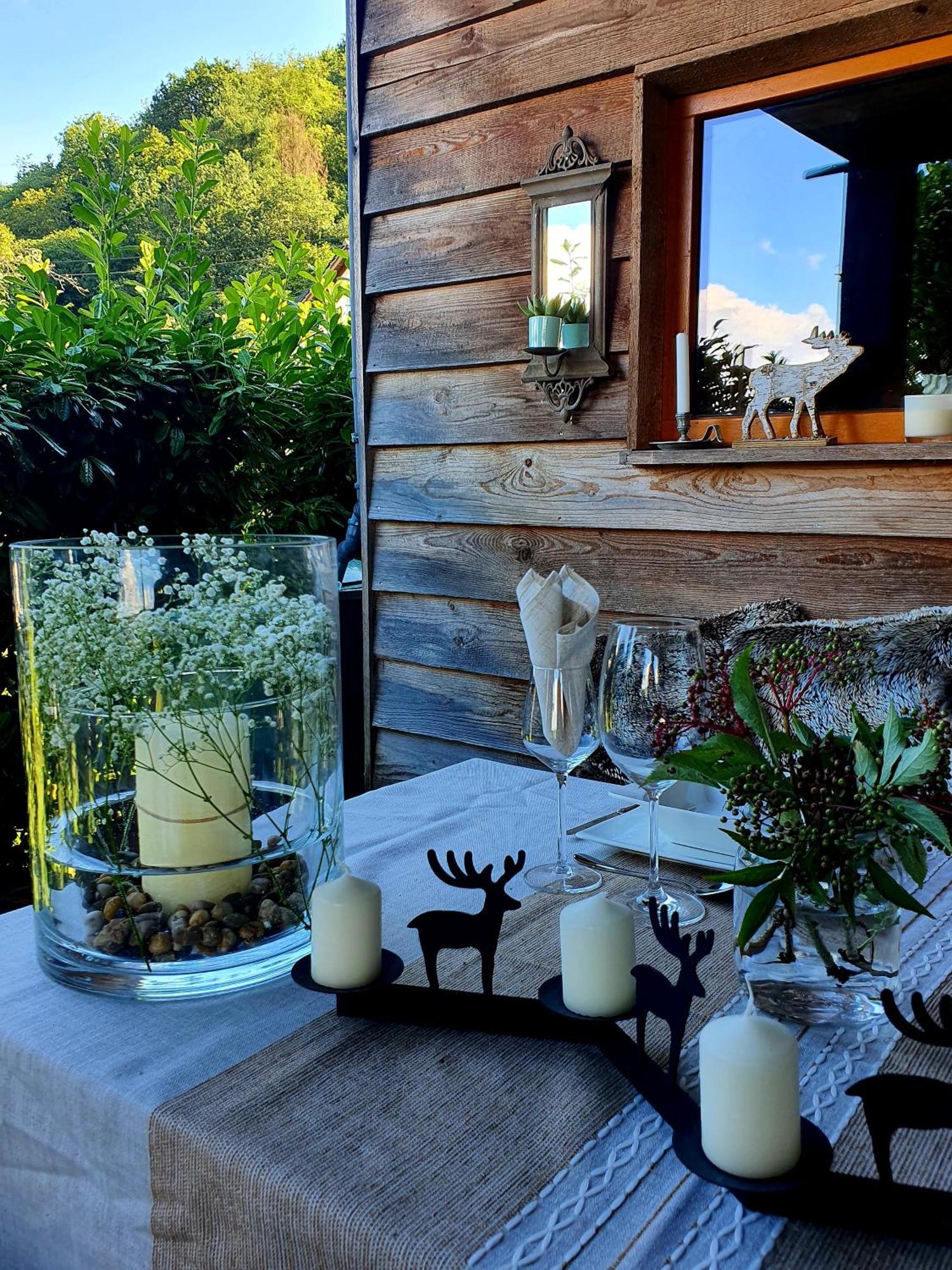 River Mosel Holiday Homes, Meerfeld Studio With A Lake View Екстериор снимка